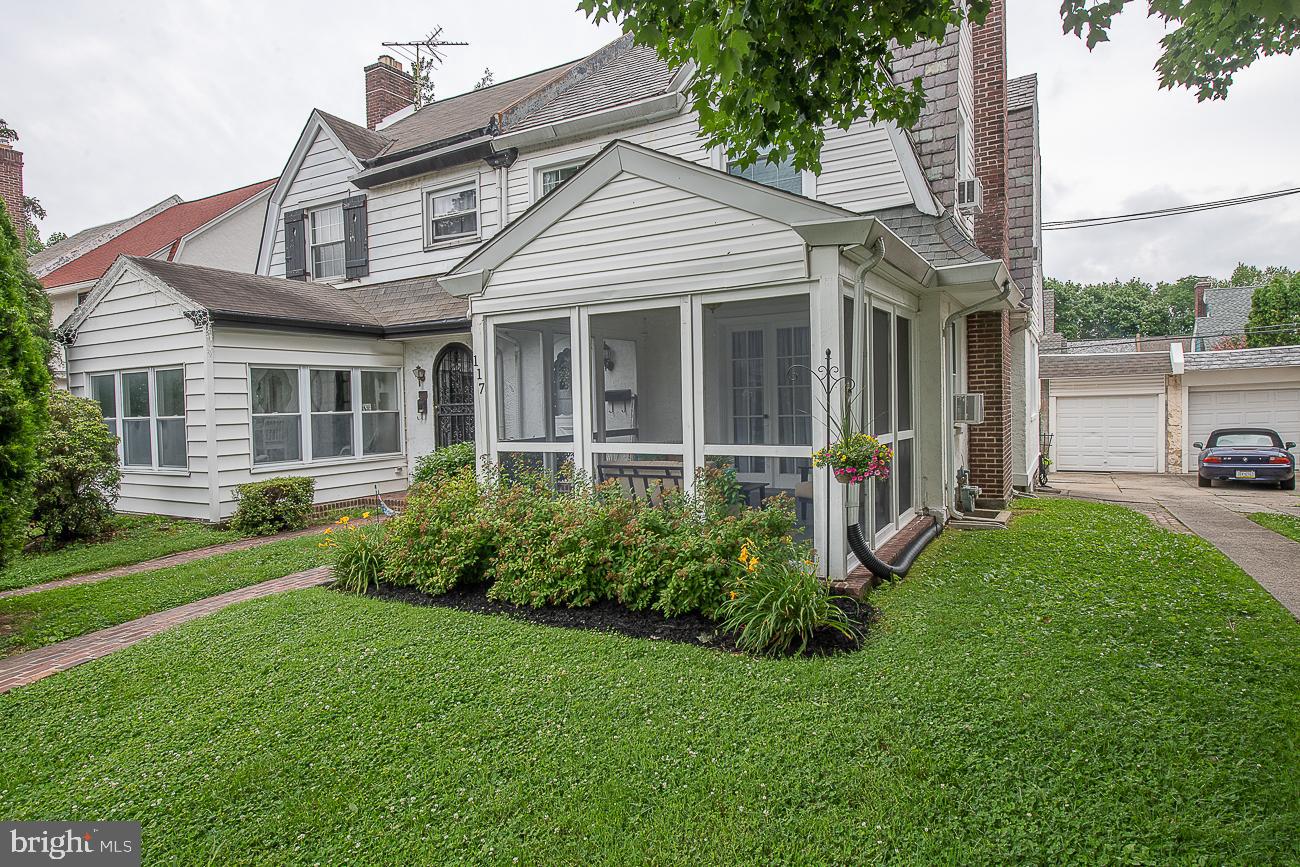 117 Gladstone Road Lansdowne, PA 19050 - Photo 4 of 57