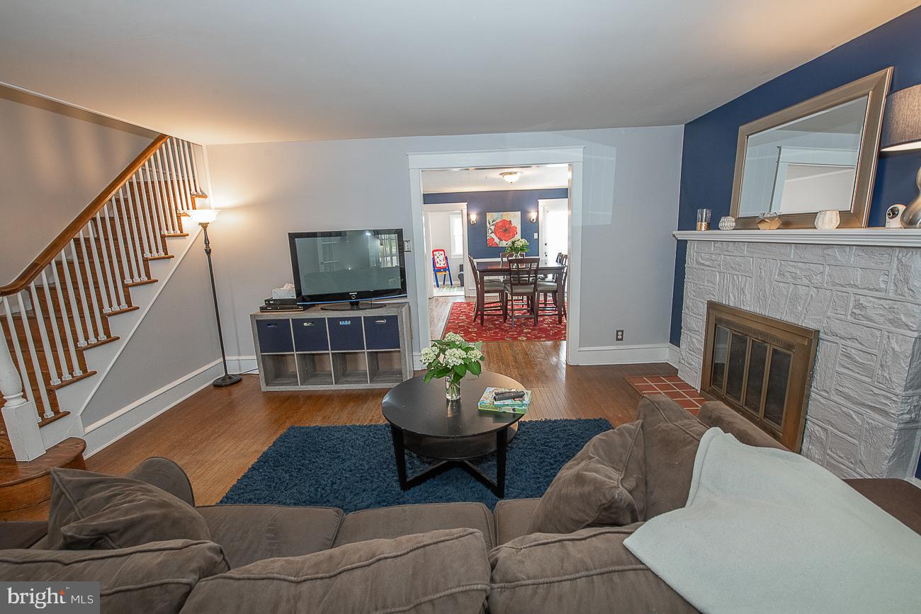 117 Gladstone Road Lansdowne, PA 19050 - Photo 9 of 57