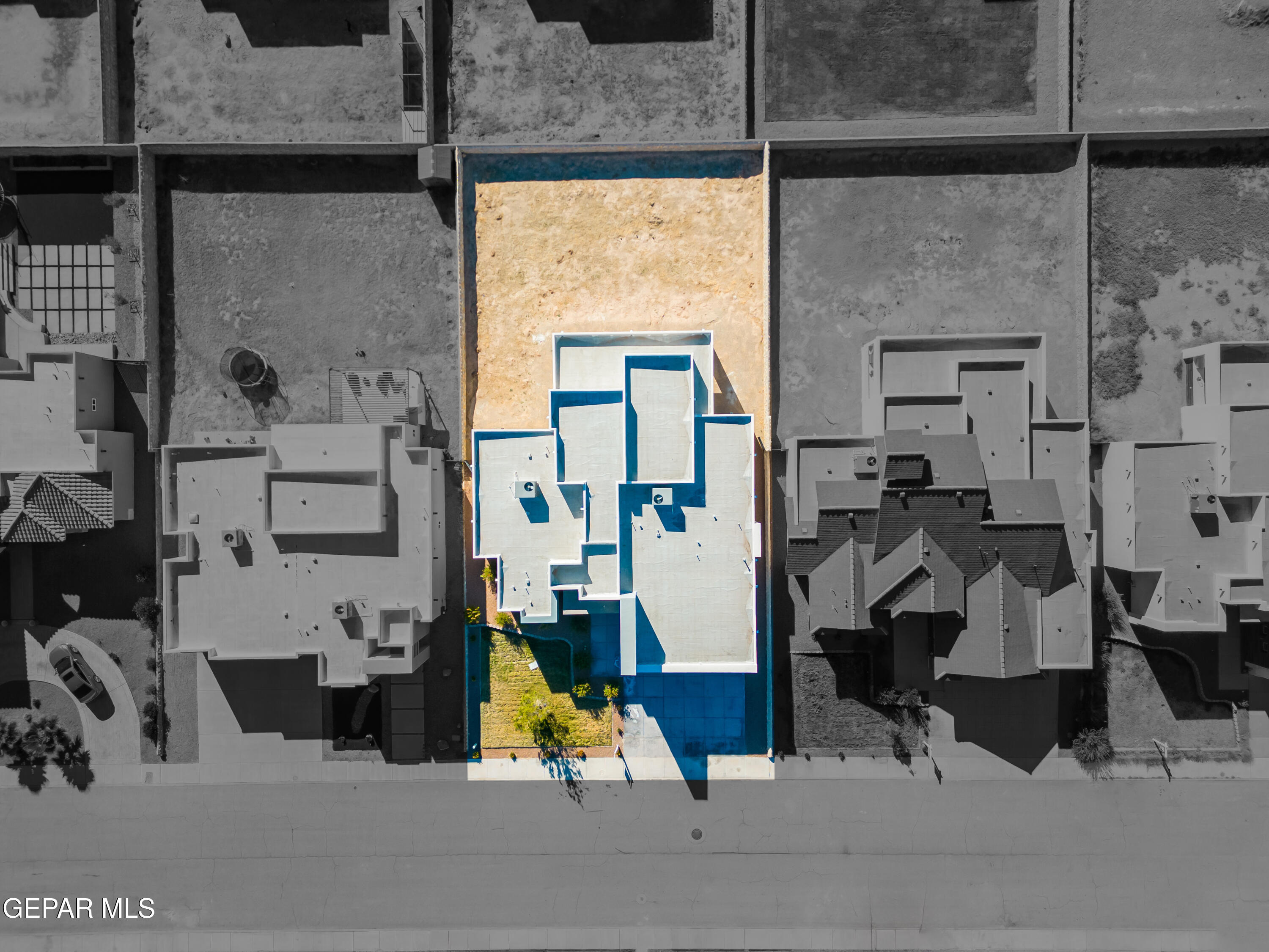 360 Rio De Jazmin Circle El Paso, TX 79932 - Photo 58 of 66 a view of hall way with furniture