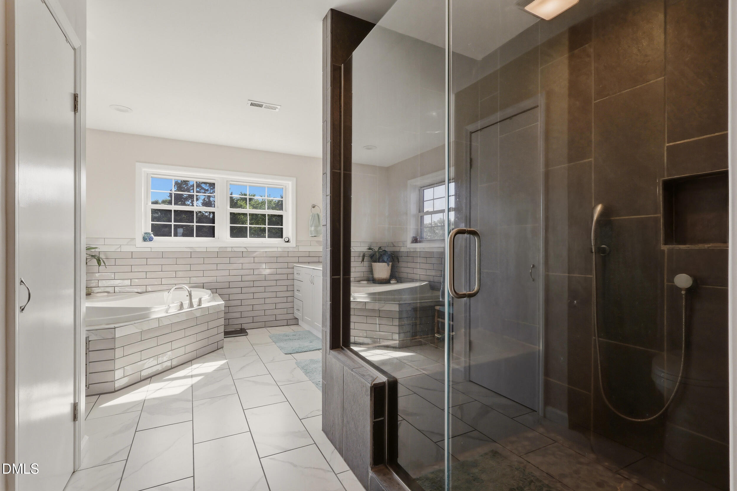 2631 South Jim Minor Road Haw River, NC 27258 - Photo 22 of 62 Master Bathroom with Shower and Tub