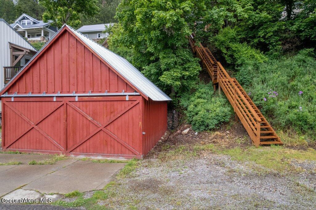 605 Hunter Street Mullan, ID 83846 - Photo 15 of 20 605hunter4garagebelow