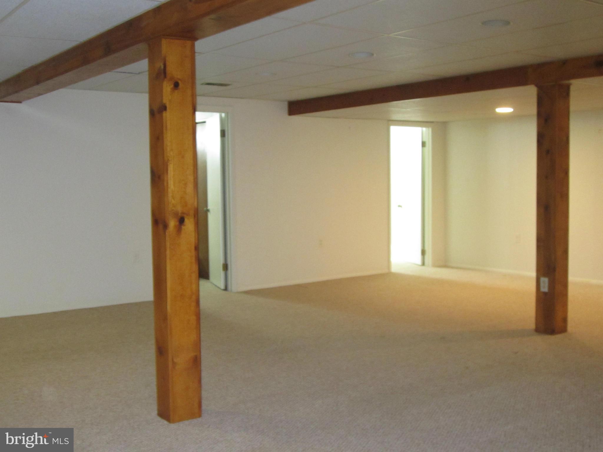 9415 Gunview Road Baltimore, MD 21236 - Photo 20 of 24 Family Room
