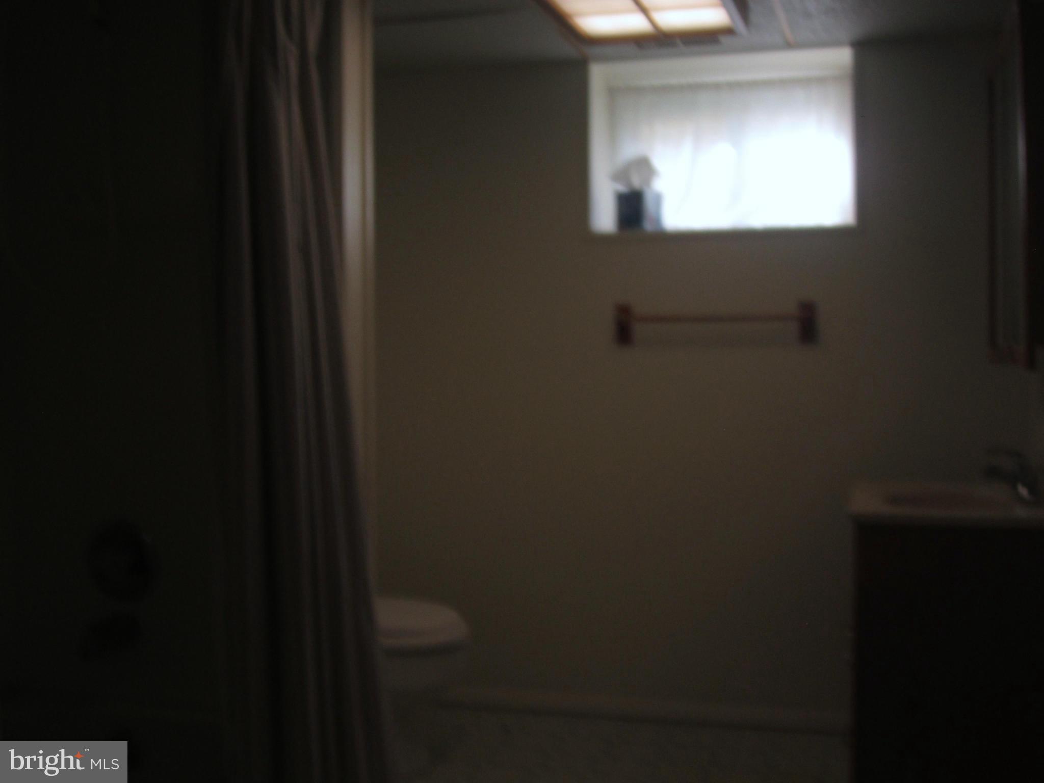 9415 Gunview Road Baltimore, MD 21236 - Photo 23 of 24 Bath