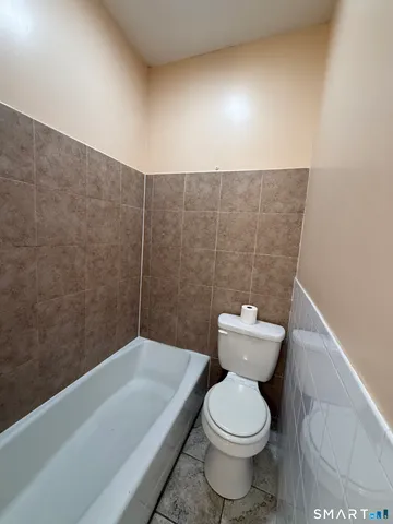 $2,350 | 10 Gilbert Avenue, New Haven, CT 06514