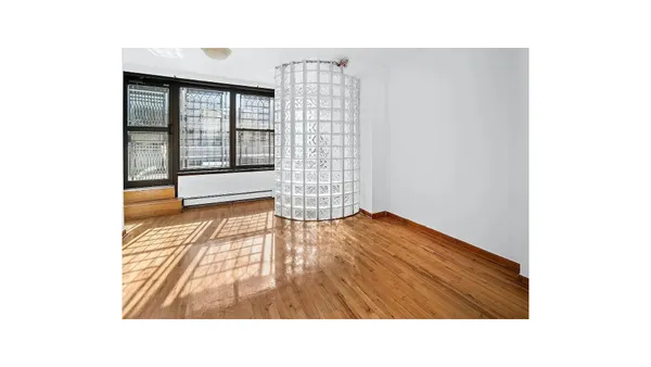 $7,200 | 1005 2nd Avenue, Unit 3 | Midtown East