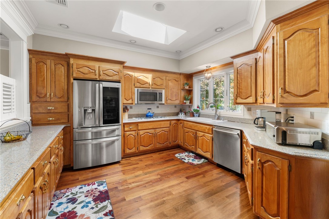 48 Colwell Road Smithfield, RI 02828 - Photo 15 of 43