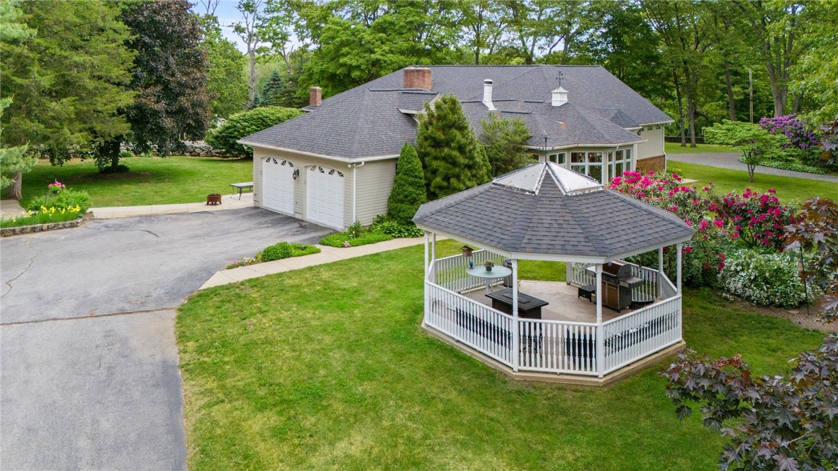 48 Colwell Road Smithfield, RI 02828 - Photo 27 of 43