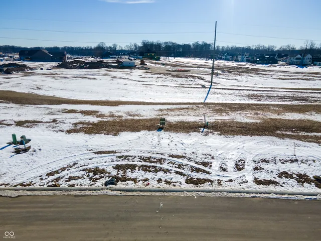 $365,000 | 10885 Dartmoor Court, Zionsville, IN 46077