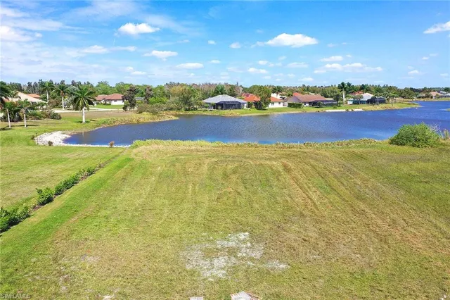 $209,000 | 18013 Sandtrap Drive, Naples, FL 34114