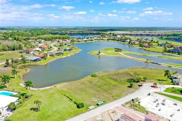 $209,000 | 18013 Sandtrap Drive, Naples, FL 34114