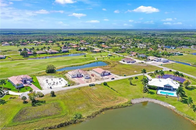 $209,000 | 18013 Sandtrap Drive, Naples, FL 34114