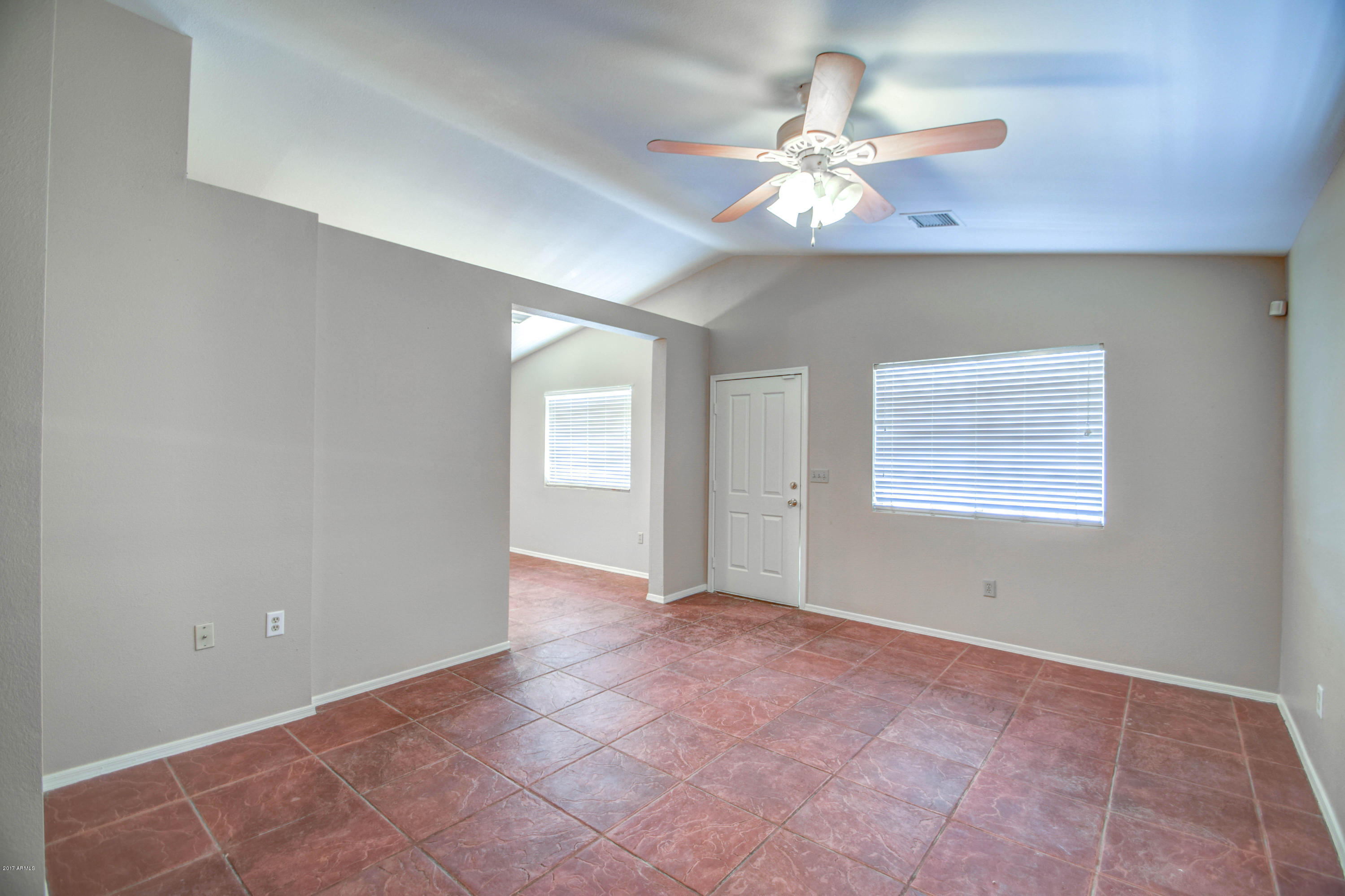 78 North Trekell Road Casa Grande, AZ 85122 - Photo 11 of 40 Living 3