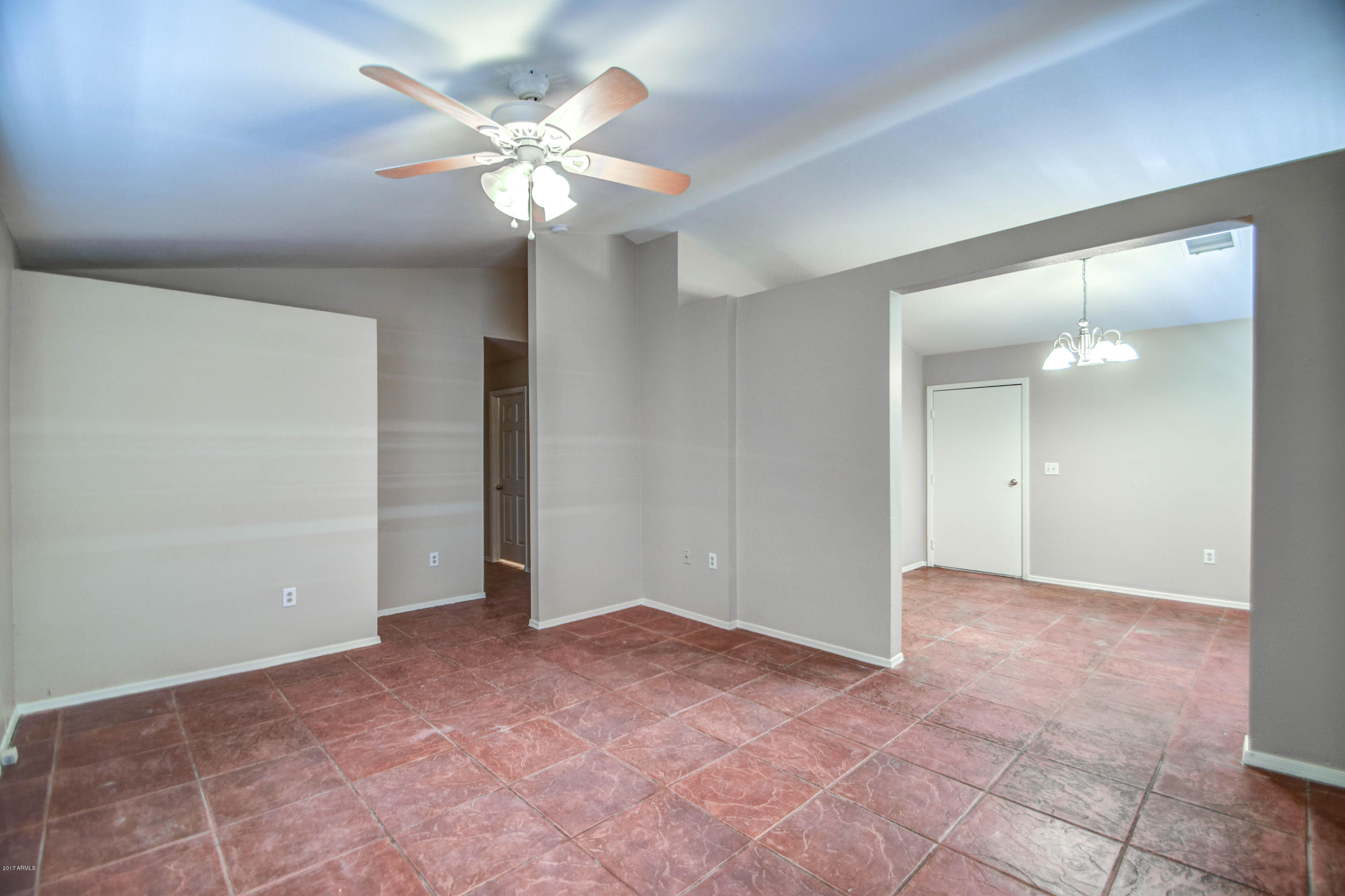 78 North Trekell Road Casa Grande, AZ 85122 - Photo 10 of 40 Living 2