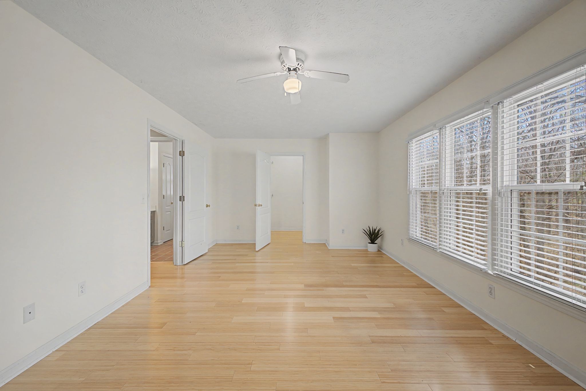 1081 Ridgecrest Drive Kingston Springs, TN 37082 - Photo 26 of 49 a view of an empty room with a window