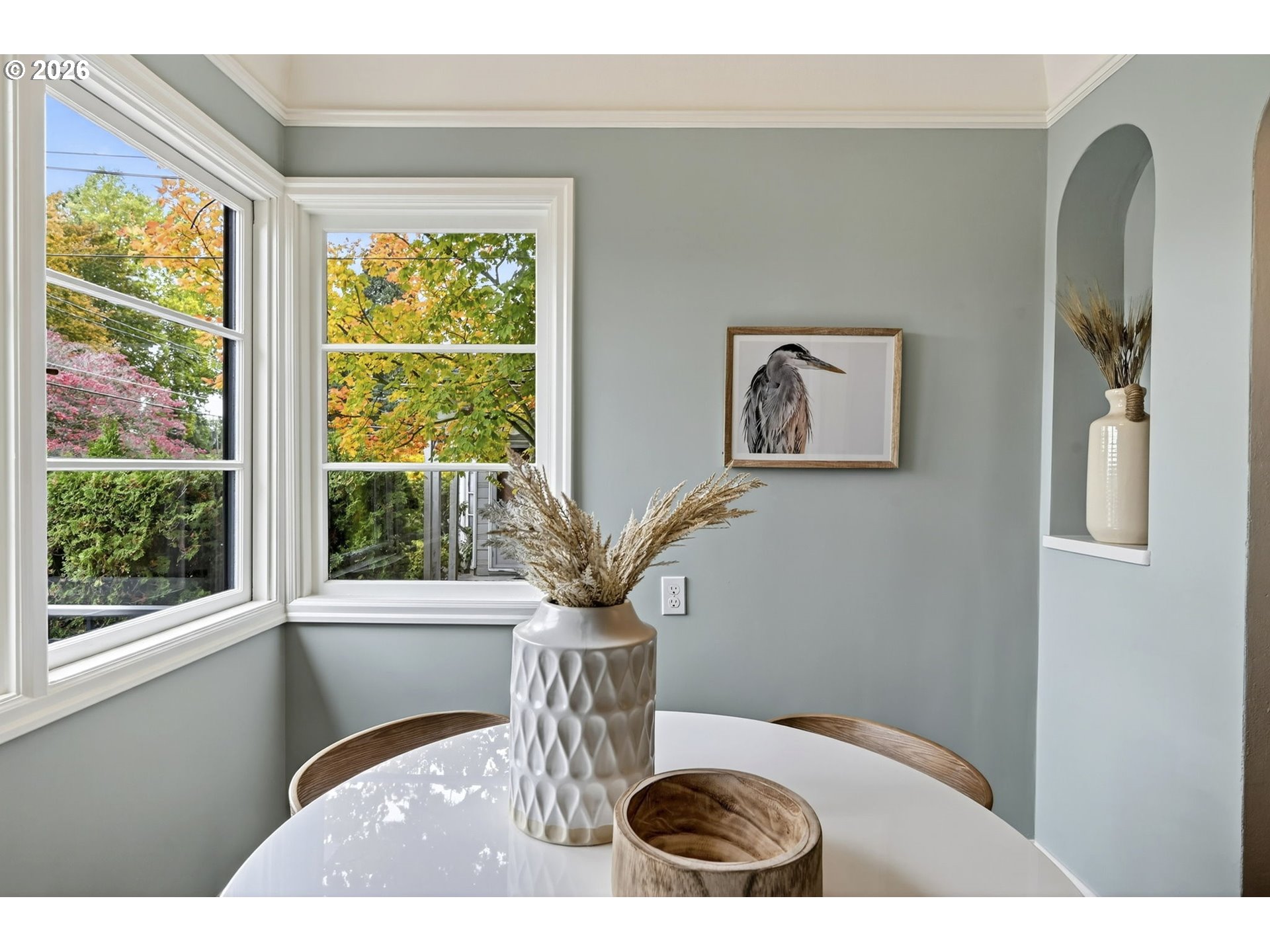 8035 Southwest 8th Avenue Portland, OR 97219 - Photo 14 of 42 a vase of flowers sitting on a table