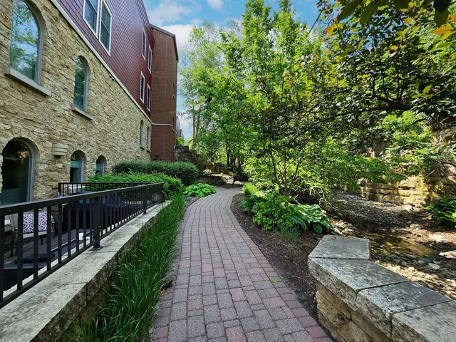 $575,000 | 650 Main Street North, Unit B05, Stillwater, MN 55082