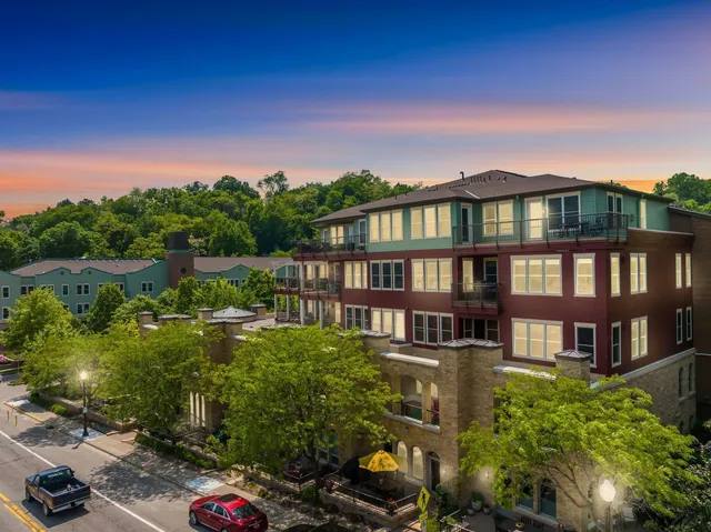 $575,000 | 650 Main Street North, Unit B05, Stillwater, MN 55082