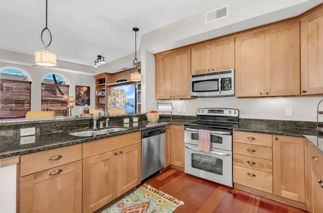 $575,000 | 650 Main Street North, Unit B05, Stillwater, MN 55082