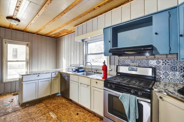 $139,500 | 816 South Kalamazoo Avenue, Marshall, MI 49068