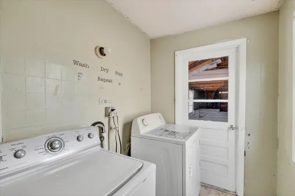 $139,500 | 816 South Kalamazoo Avenue, Marshall, MI 49068