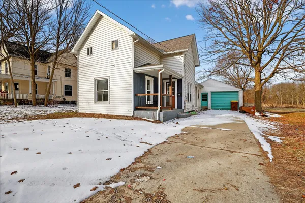 $139,500 | 816 South Kalamazoo Avenue, Marshall, MI 49068