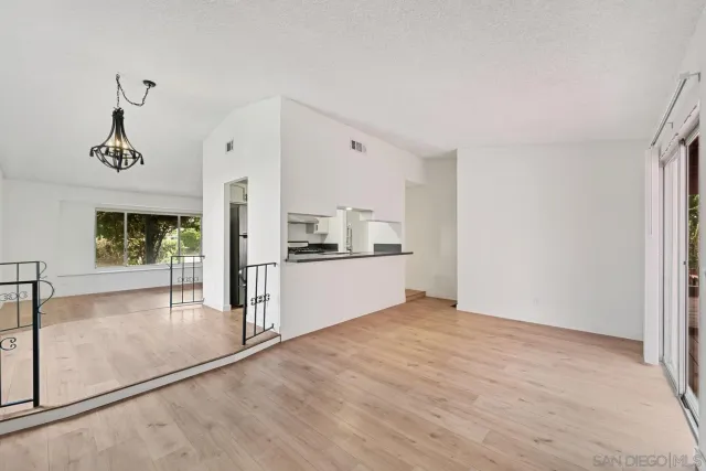 $775,000 | 2050 Oak Hill Drive, Escondido, CA 92027