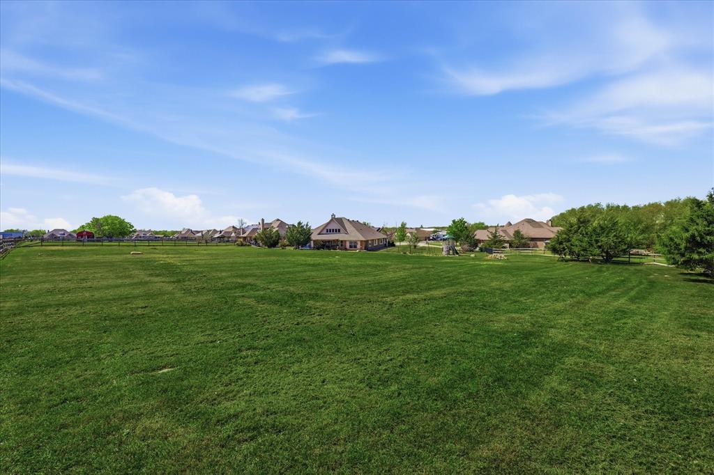 13850 James Ranch Court Justin, TX 76247 - Photo 37 of 40