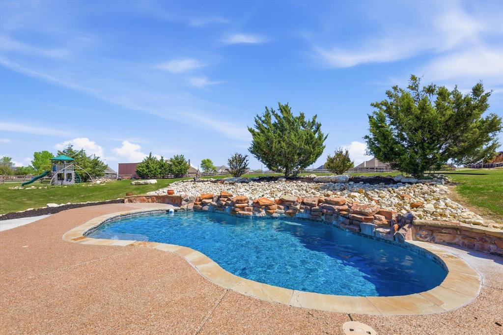 13850 James Ranch Court Justin, TX 76247 - Photo 4 of 40