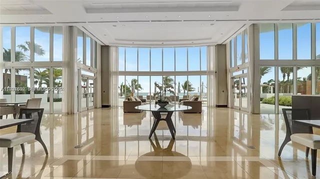 $2,525,000 | 18911 Collins Avenue, Unit 3307, Sunny Isles Beach, FL 33160