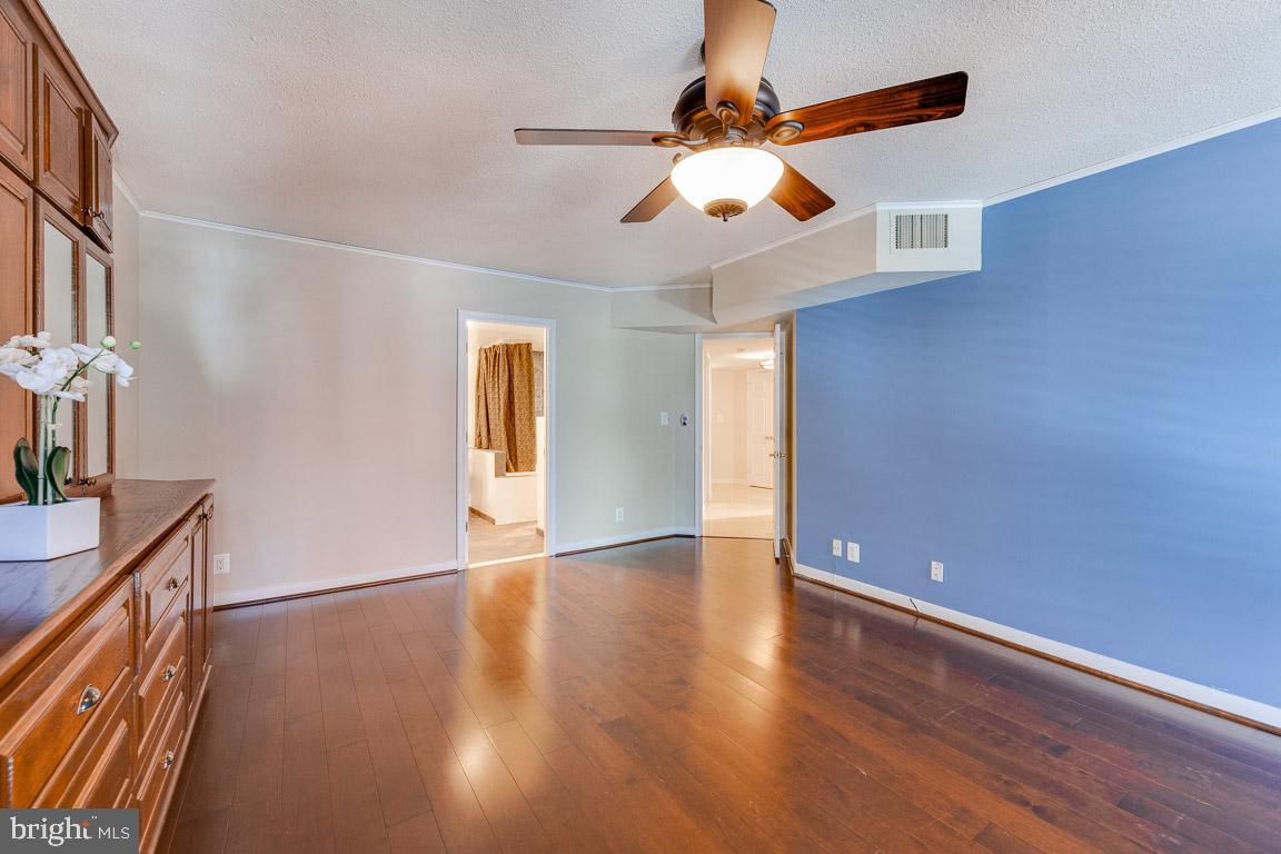 1099 22nd Street Northwest, Unit 304 Washington, DC 20037 - Photo 27 of 44 Ceiling fan in master