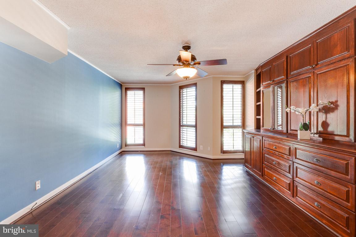1099 22nd Street Northwest, Unit 304 Washington, DC 20037 - Photo 29 of 44 Master bedroom