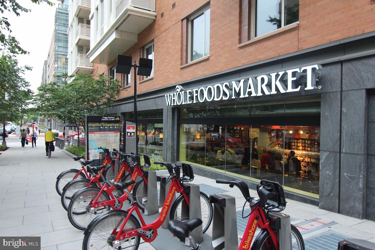 1099 22nd Street Northwest, Unit 304 Washington, DC 20037 - Photo 40 of 44 Whole Foods Market - local market