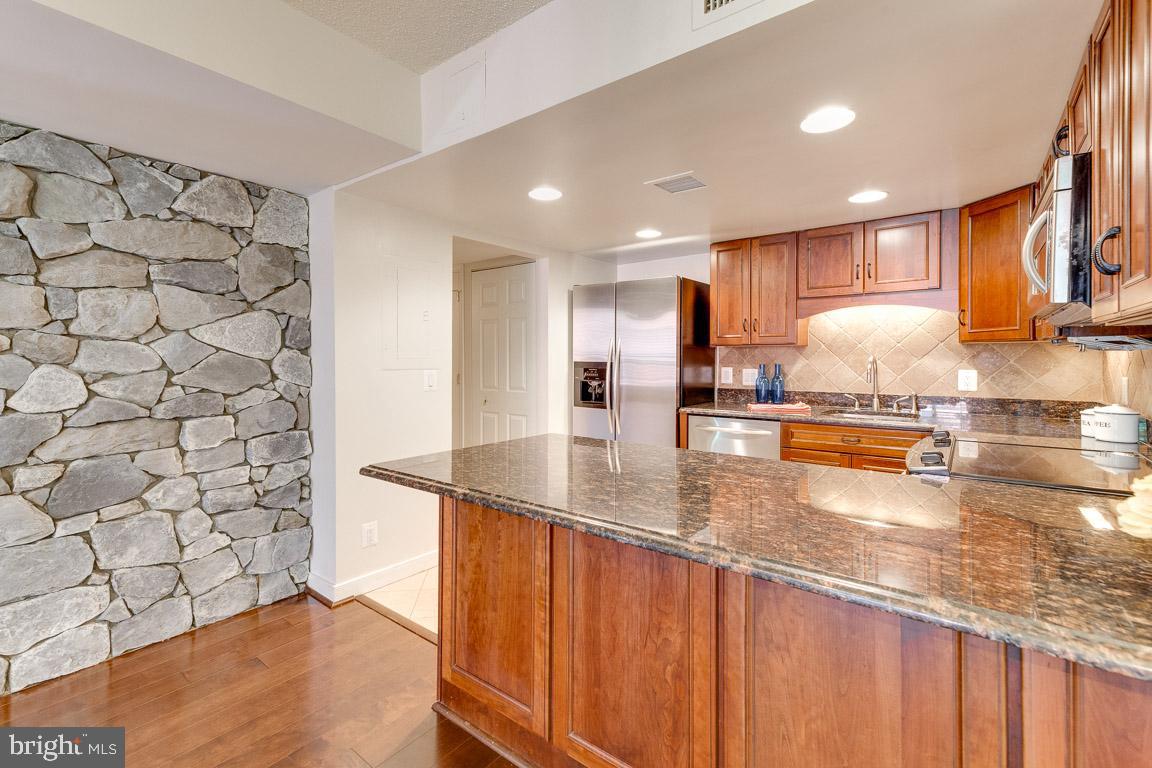 1099 22nd Street Northwest, Unit 304 Washington, DC 20037 - Photo 10 of 44 Accent wall in Dining Room