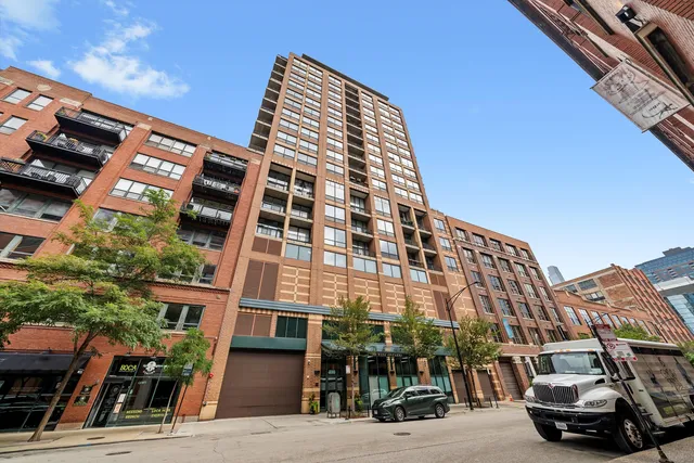 $2,700 | 400 West Ontario Street, Unit 808, Chicago, IL 60654