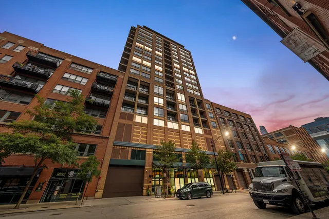 $2,700 | 400 West Ontario Street, Unit 808, Chicago, IL 60654