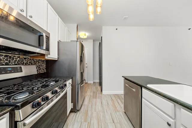$2,700 | 400 West Ontario Street, Unit 808, Chicago, IL 60654
