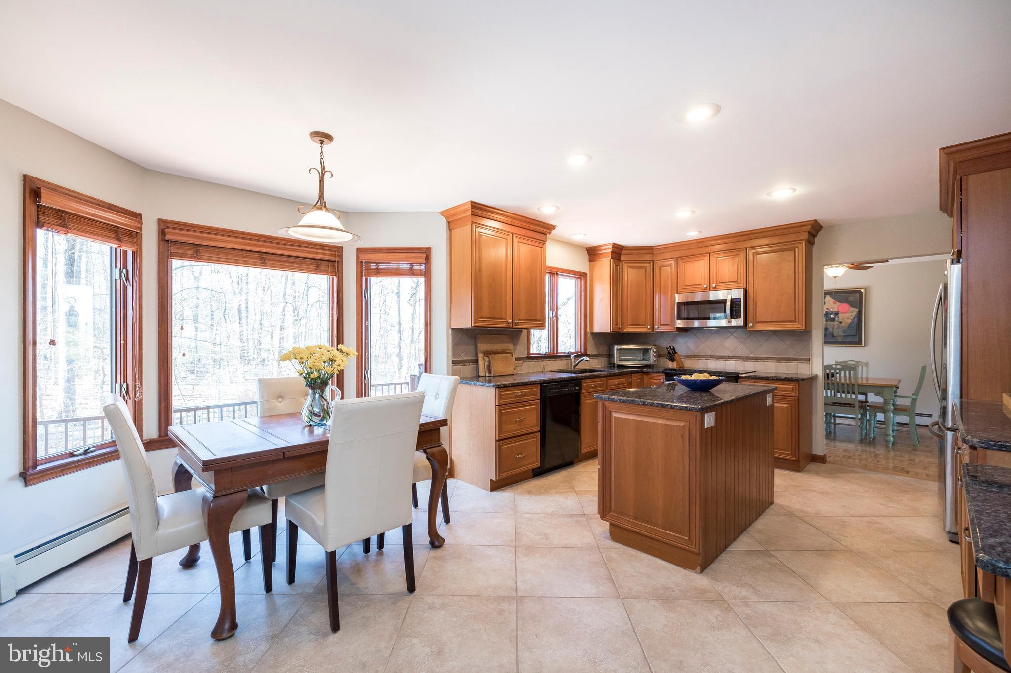 1022 Kulp Road Pottstown, PA 19465 - Photo 19 of 61 Large Eat-in Kitchen