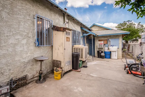 $240,000 | 3829 East Iowa Avenue, Fresno, CA 93702