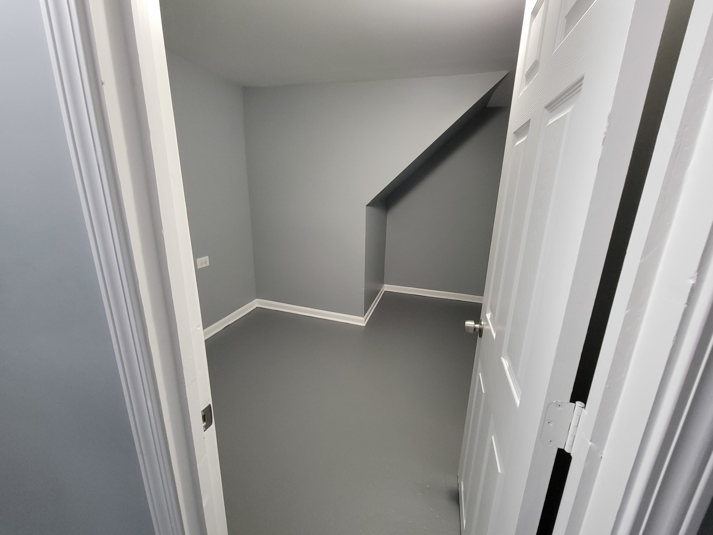 7629 South Rhodes Avenue Chicago, IL 60619 - Photo 17 of 18 Gallery Image 17