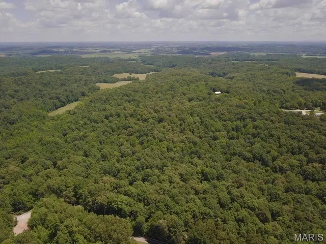 $299,900 | 236 Cypress Lake Road, Burfordville, MO 63739