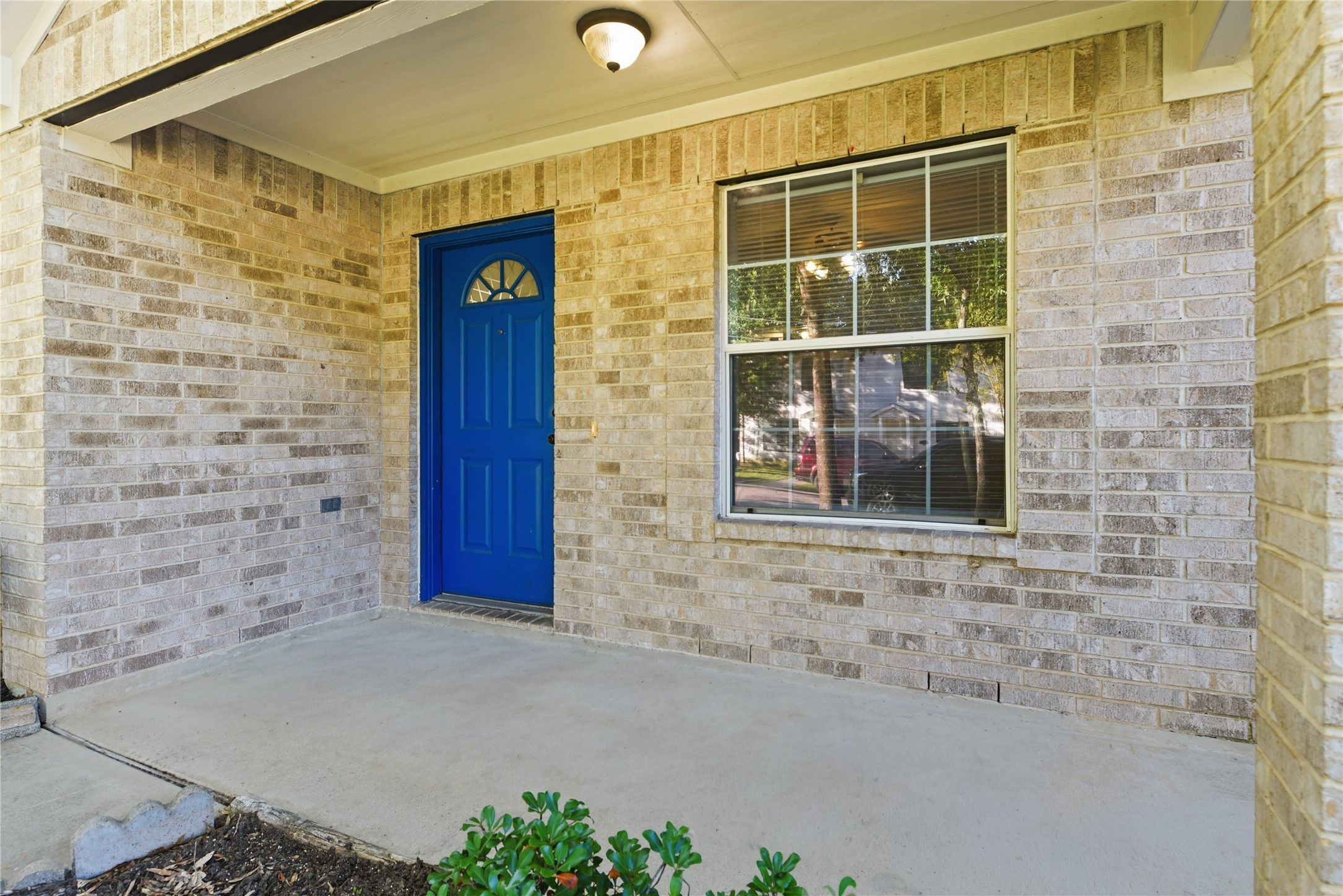 1707 Longview Street Conroe, TX 77301 - Photo 3 of 24