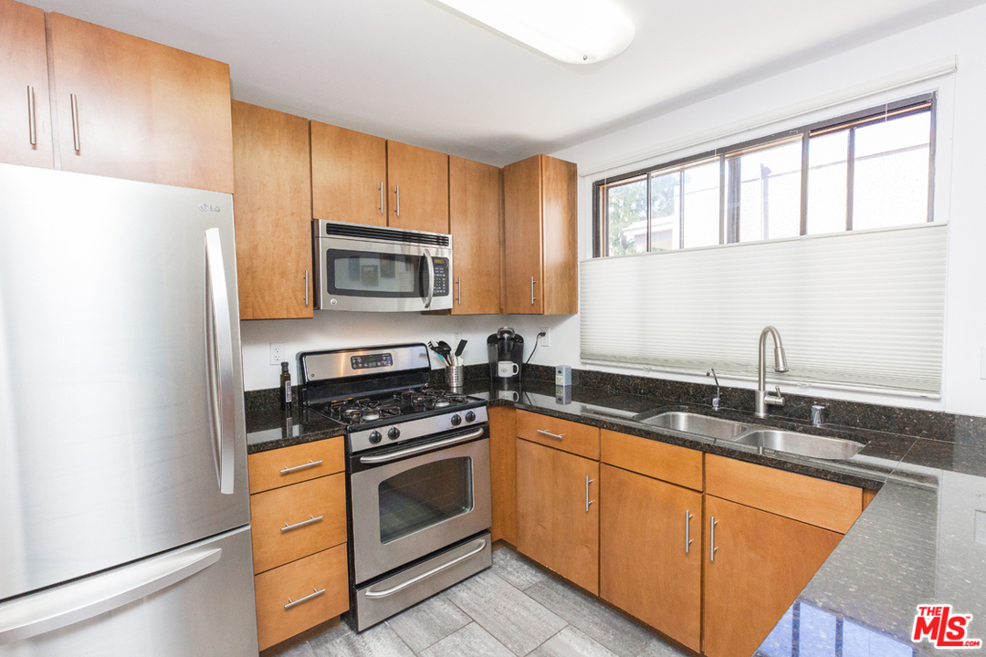 8300 Manitoba Street, Unit 237 Playa del Rey, CA 90293 - Photo 2 of 27