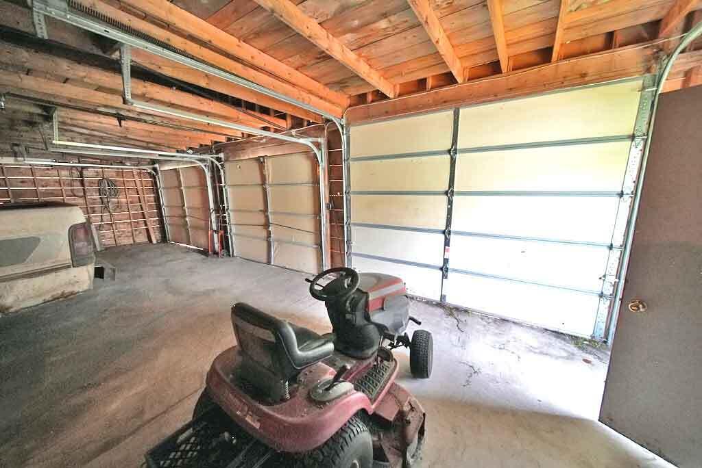 440 B Road Houlton, ME 04730 - Photo 28 of 35 three-garage-bays-me-home