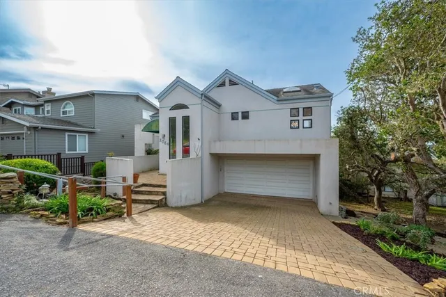 $765,000 | 2064 Berwick Drive, Cambria, CA 93428