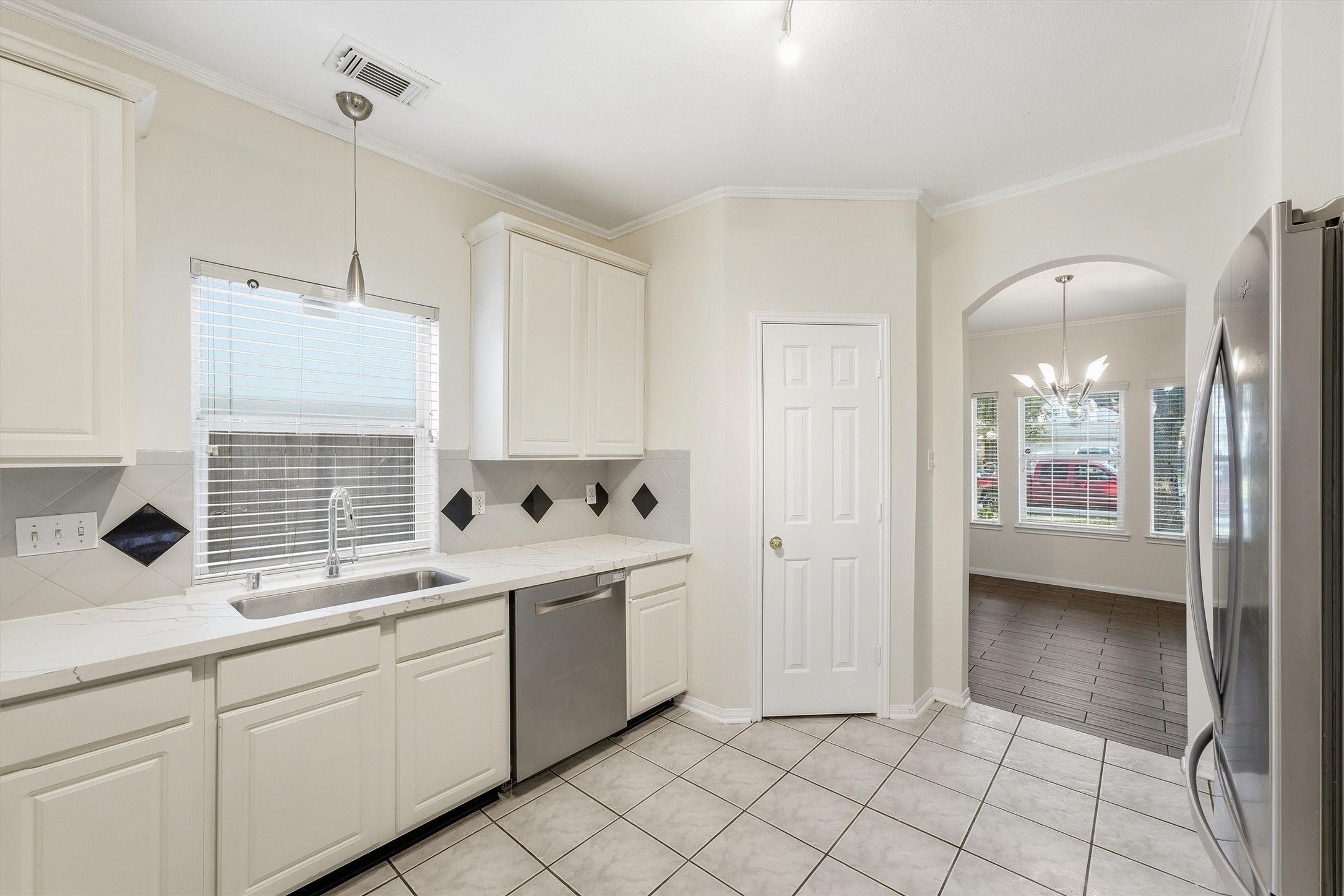 20531 Spring Bluff Lane Spring, TX 77388 - Photo 10 of 22