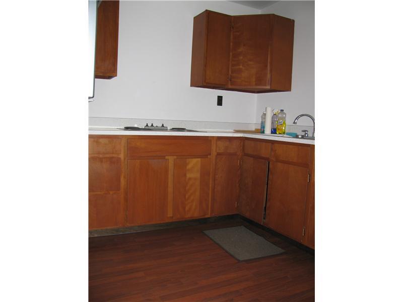 419 South Maysville Road Transfer, PA 16154 - Photo 3 of 11 Kitchen.