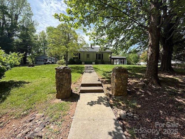 825 Ridge Road Marion, NC 28752 - Photo 2 of 16 Gallery Image 2