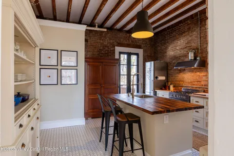 $1,100,000 | 45 West Chestnut Street, Kingston, NY 12401