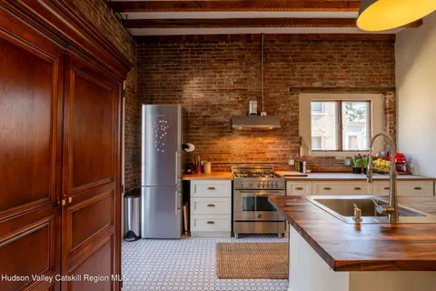 $1,100,000 | 45 West Chestnut Street, Kingston, NY 12401