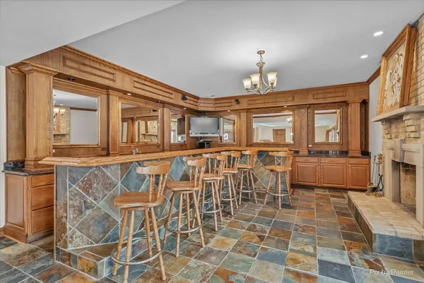 $1,800,000 | 10018 Haegers Bend Road, Algonquin, IL 60102